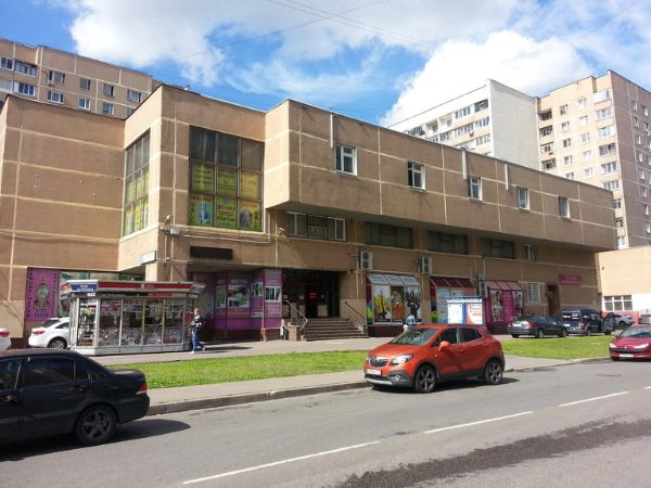 Торгово-офисный комплекс На Лазо