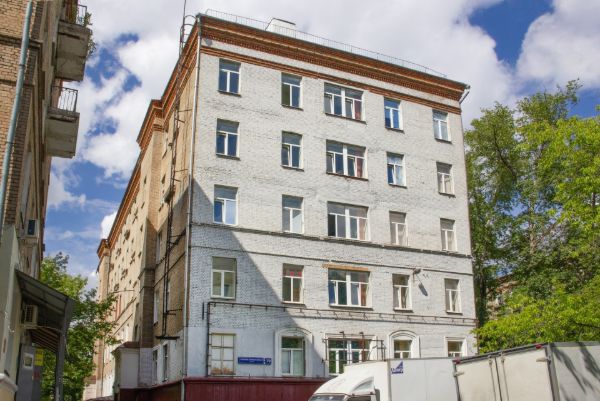 Офисное здание на ул. Нижняя Первомайская, 79