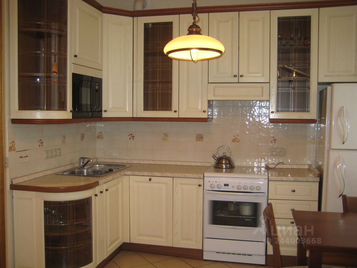Снять двухкомнатную квартиру 80м² Кутузовский просп., 24, Москва, ЗАО, р-н Дорогомилово м. Кутузовская - база ЦИАН, объявление 244003668