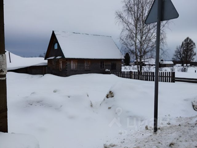 Крыша зеленый мох чем обшить стены