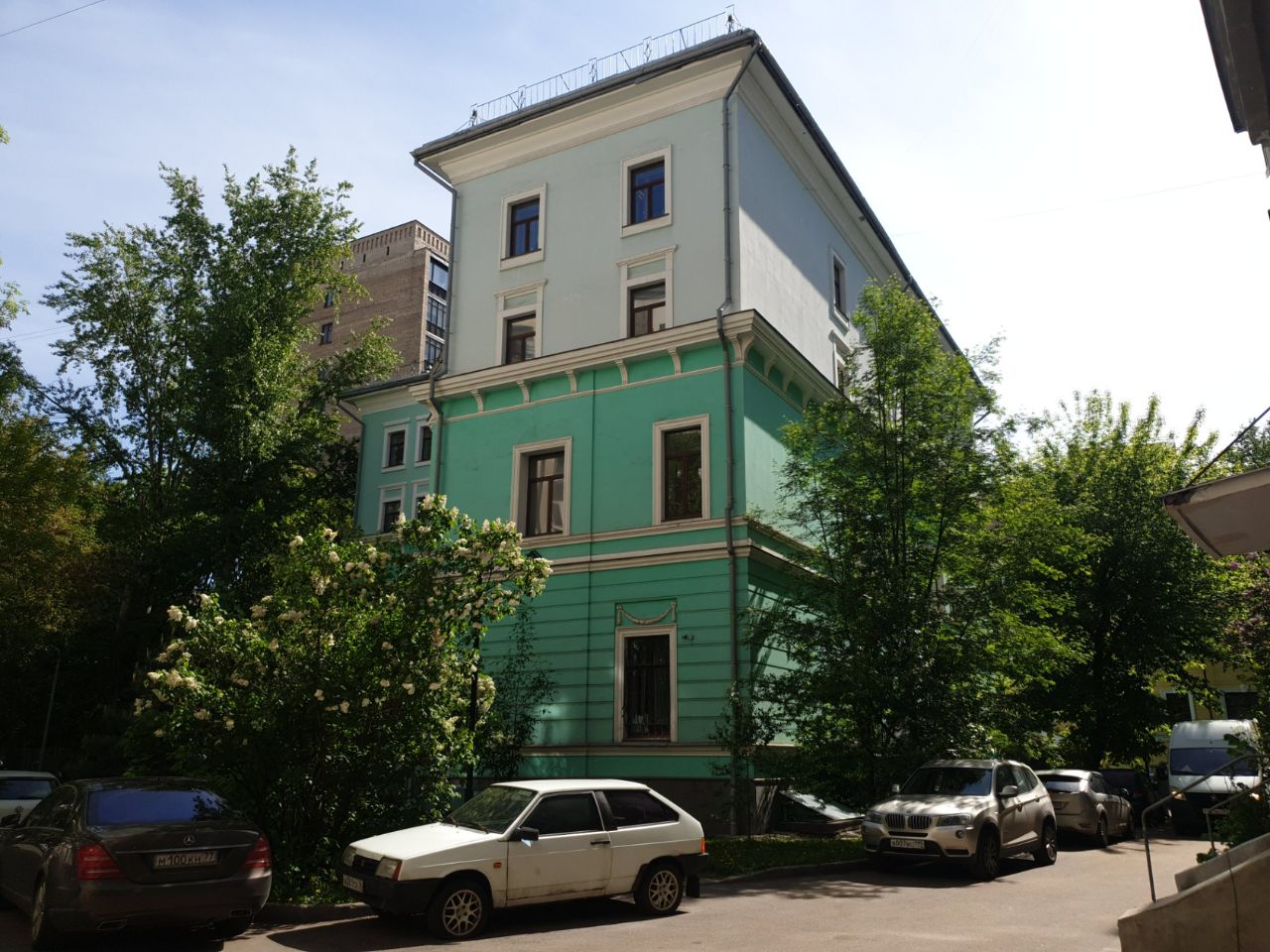 Бизнес Центр на ул. Спиридоновка, 20с2