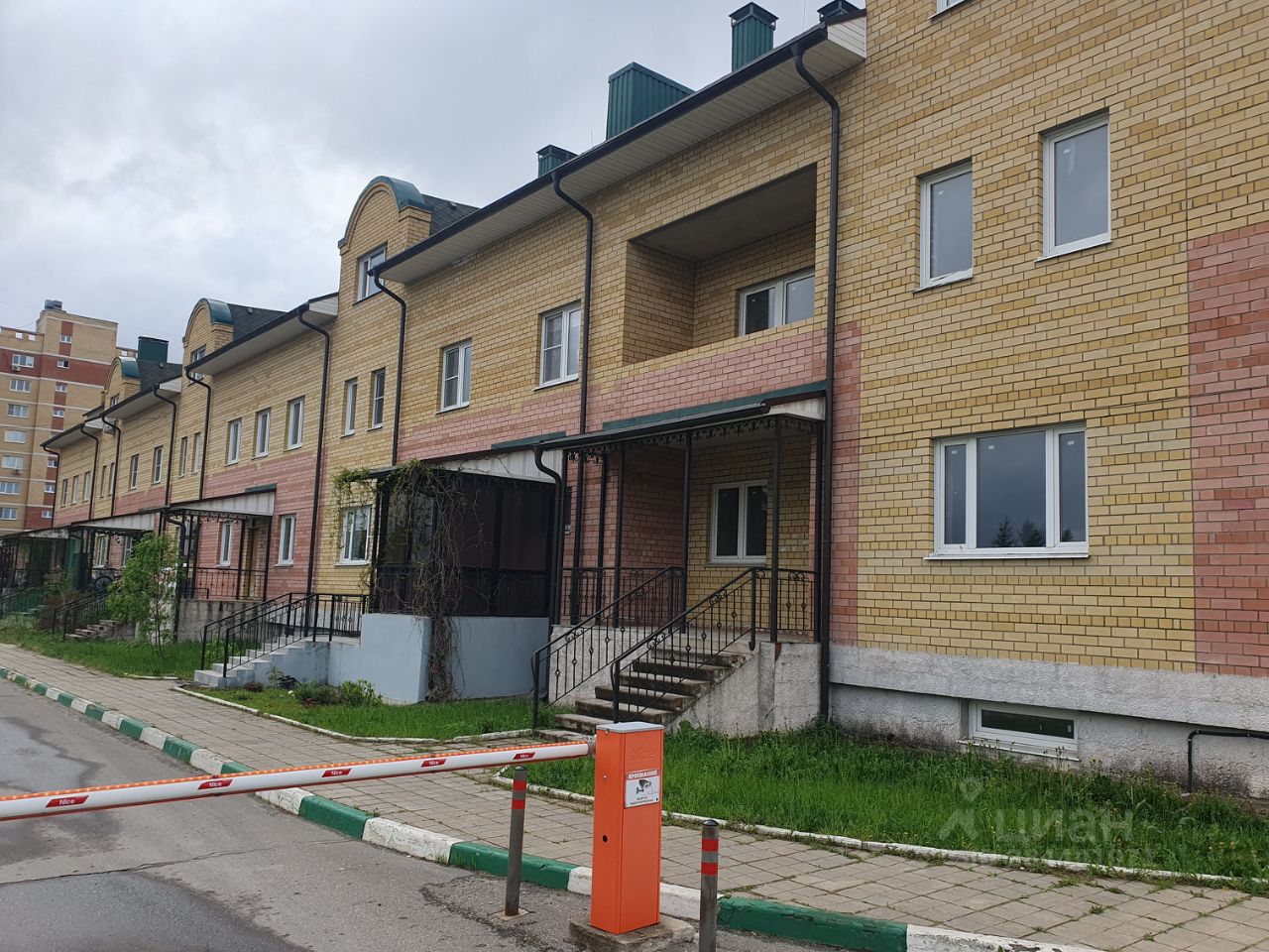 Купить многокомнатную квартиру 306.5м² Пограничная ул., 30Ас1, Сергиев ...