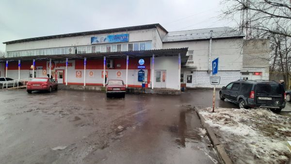 Торговый центр в посёлке Ржавки, 2А
