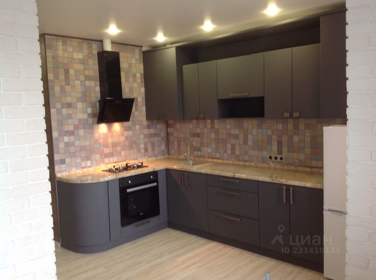 Сдам двухкомнатную квартиру 40м² ул. Бытха, 8/9, Сочи, Краснодарский край, р-н Хостинский, мкр. Бытха - база ЦИАН, объявление 231410135