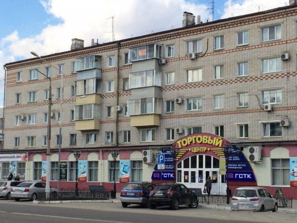 Торговый центр на ул. Ленина, 75