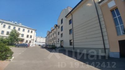 из рук в руки коммерческая недвижимость