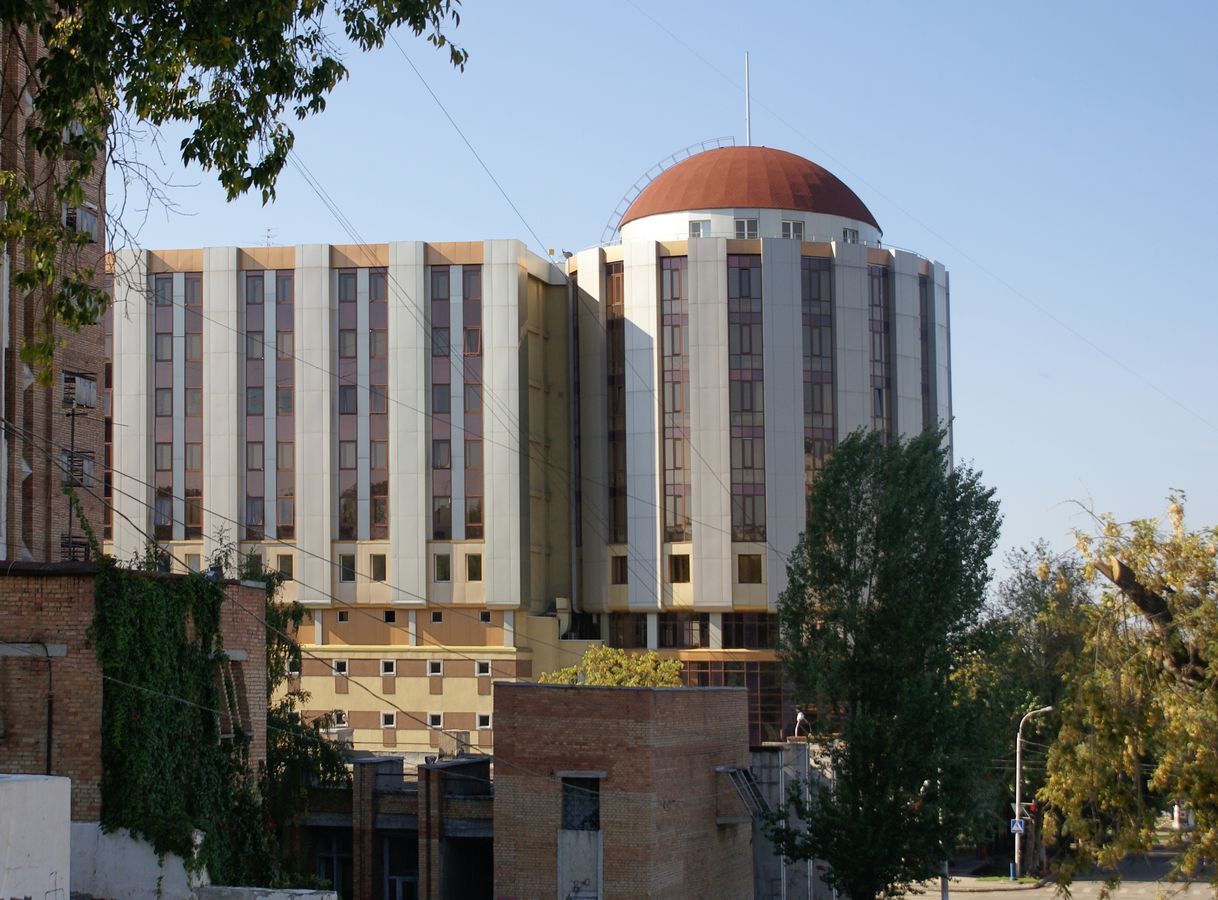 торговый магазин глобус бишкек. , д. детские арт объекты. глобус ташкент. здание глобус.