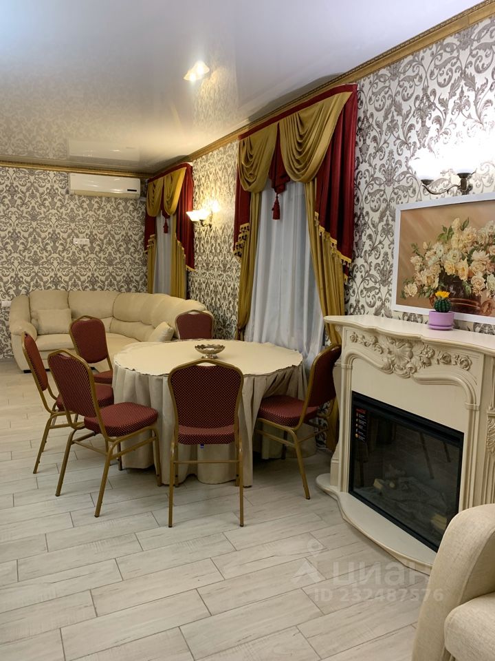 Ноябрьская 43/2 оренбург. Дом на сутки оренбург. Домики дубки оренбург. Коттедж в дубках оренбург. Сауна оренбург шарлыкское шоссе.