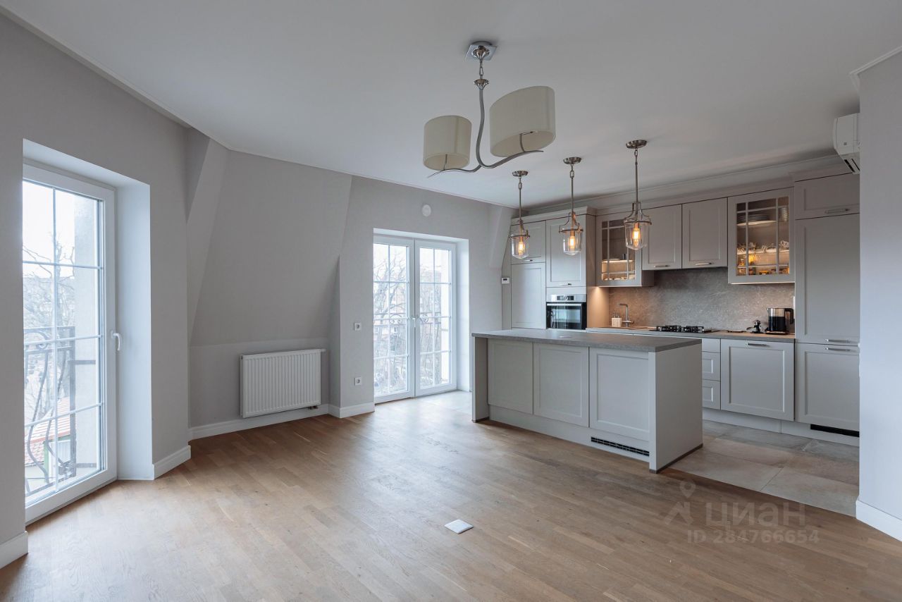 Купить трехкомнатную квартиру 102.5м² ул. Пугачева, 20А, Зеленоградск ...