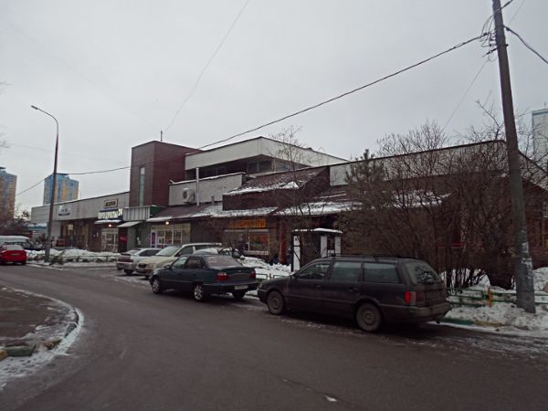 Торговый центр на ул. Маршала Катукова, 17к1