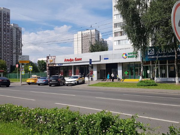 Торговый центр на ул. Лескова, 3Г