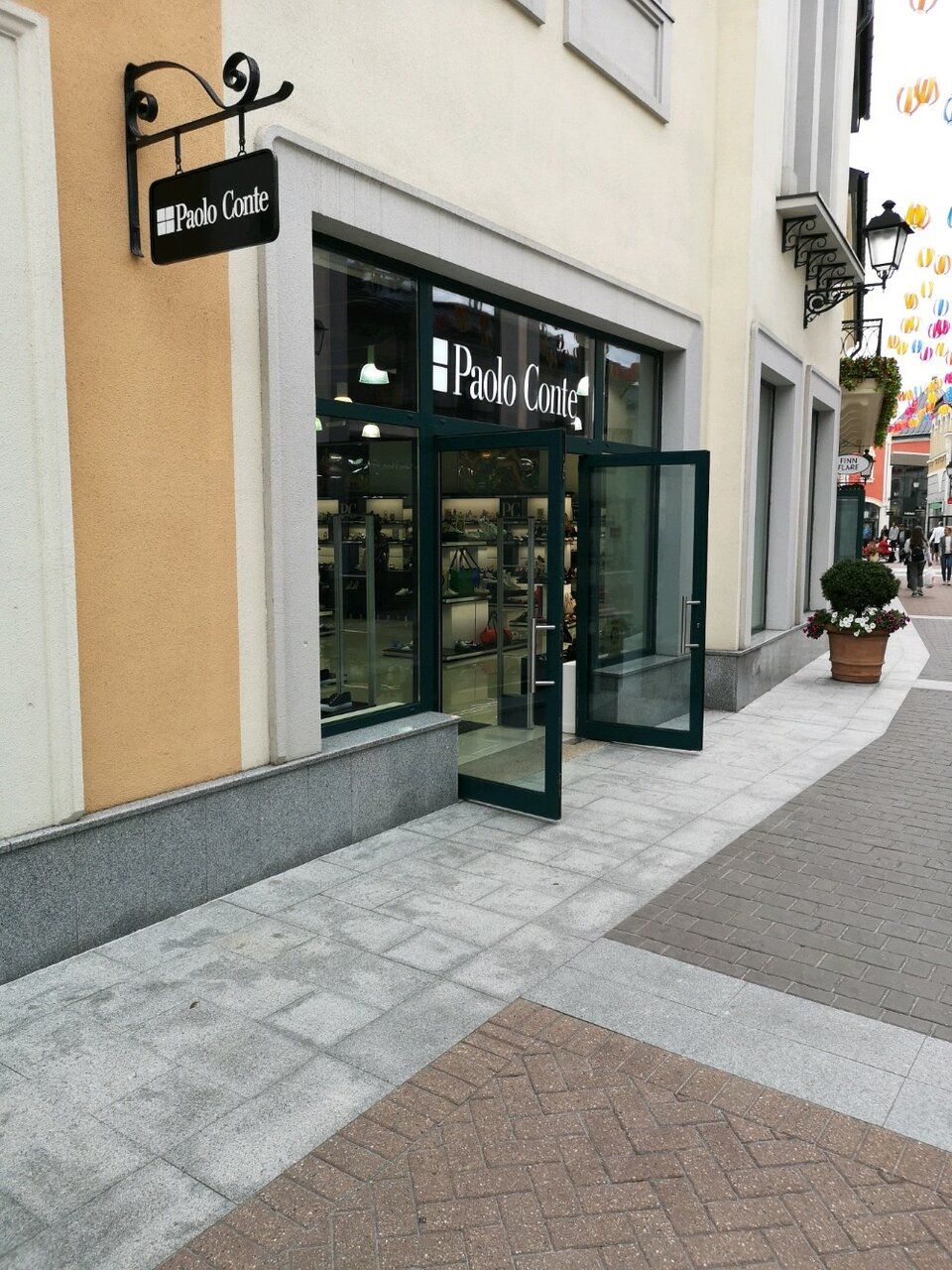 Торговом центре Outlet Village Белая Дача (Аутлет Вилладж Белая Дача) (8с10)