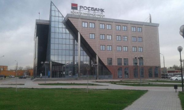 Офисное здание на проспекте Губернатора Анатолия Гужвина, 10