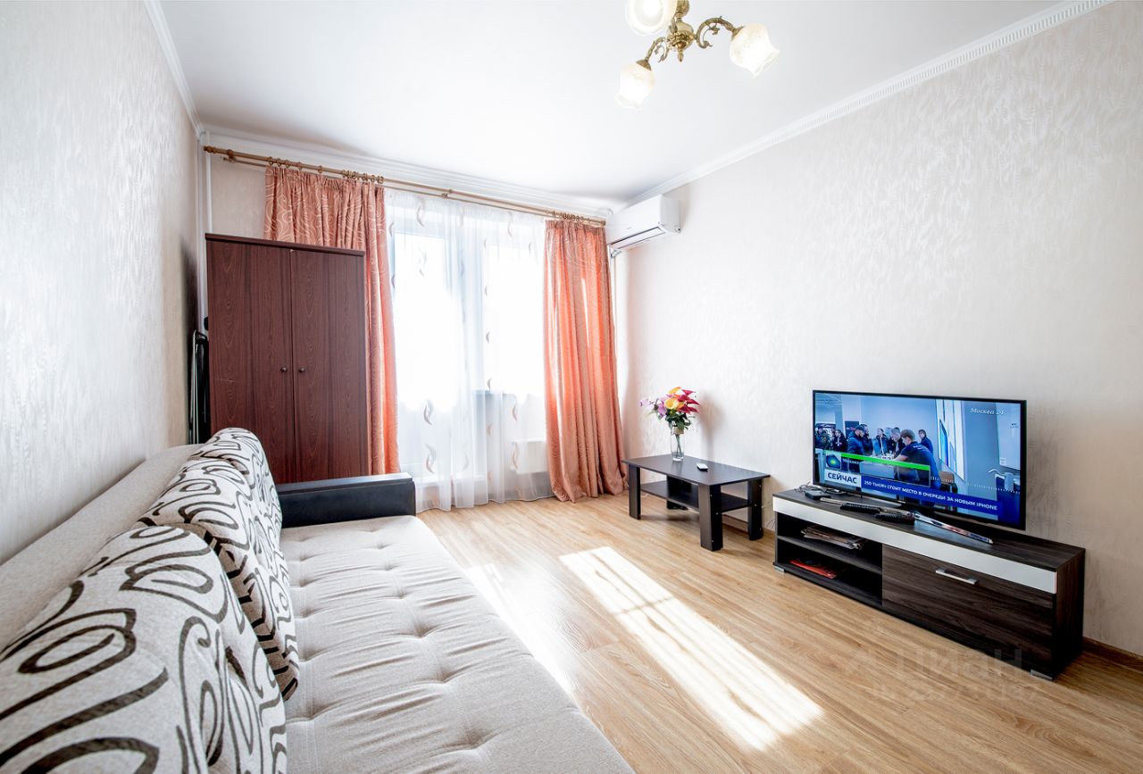 Снять двухкомнатную квартиру 60м² Осенний бул., 12К9, Москва, ЗАО, р-н Крылатское м. Крылатское - база ЦИАН, объявление 227731137