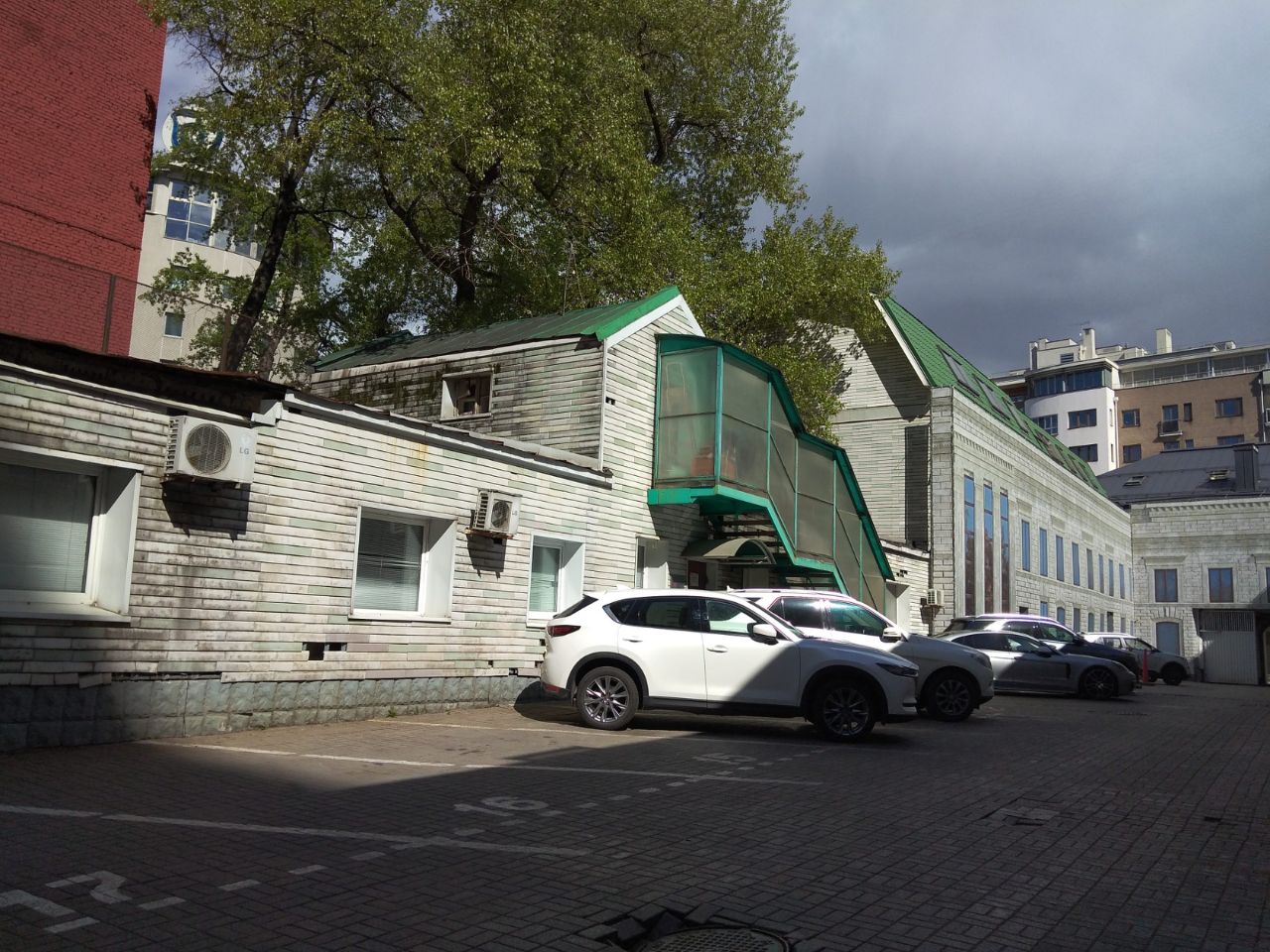 Бизнес Центр в 1-м переулке Тружеников, 14с11