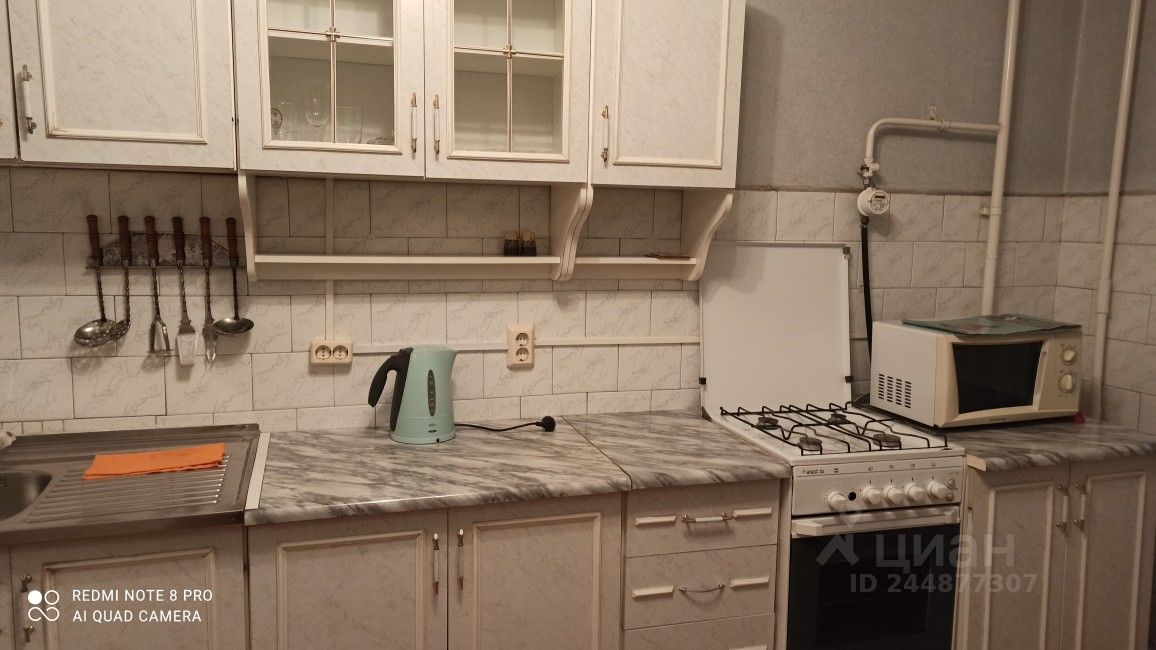Снять однокомнатную квартиру 50м² ул. Блюхера, 5А, Челябинск, Челябинская область, р-н Советский - база ЦИАН, объявление 244877307