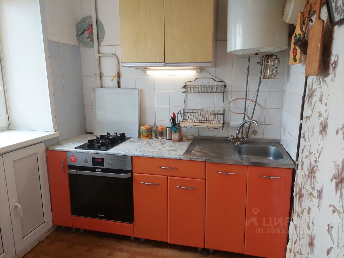 Продажа трехкомнатной квартиры 54м² Шиловская ул., 15, Березовский ...