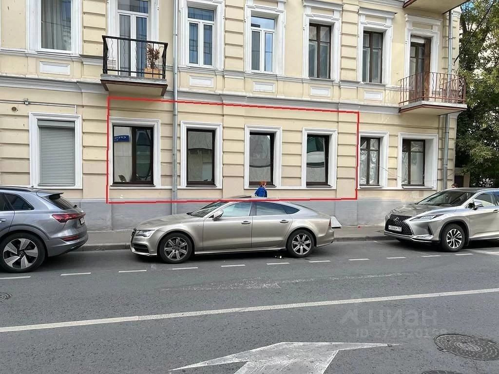 Купить трехкомнатную квартиру 81.7м² пер. Рыбников, 13/3, Москва, ЦАО ...