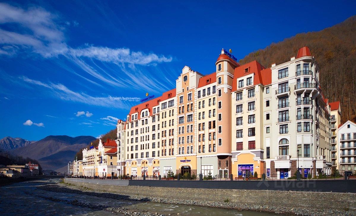 Эстосадок краснодарский край. Отель Golden Tulip Rosa Khutor 4*. Красная Поляна Сочи Голден Тулип. Голден Тулип роза Хутор. Голден Тулип Сочи роза Хутор.