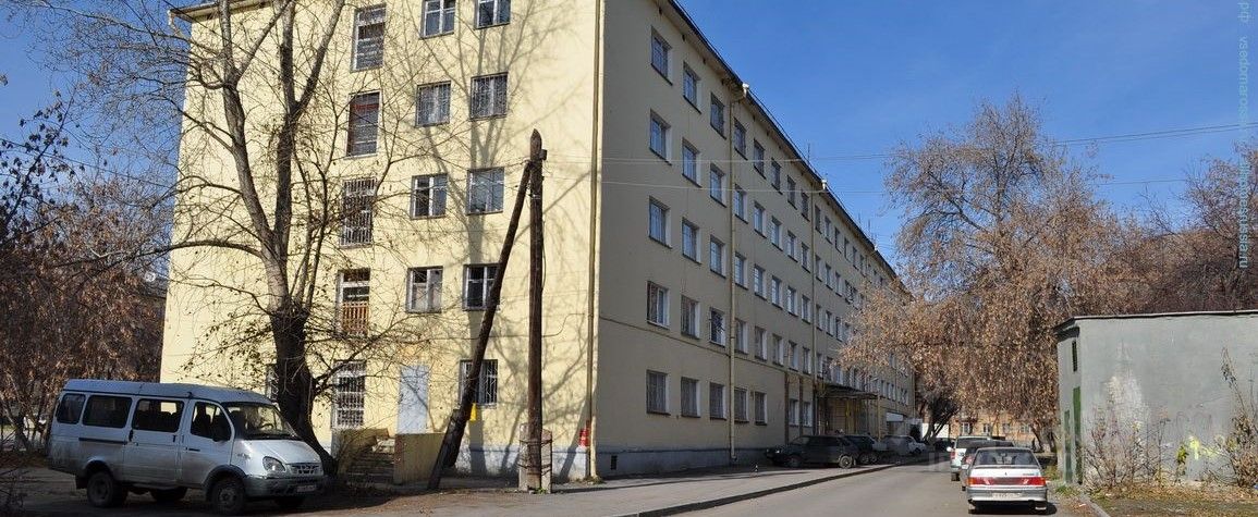Машиностроителей 33 екатеринбург