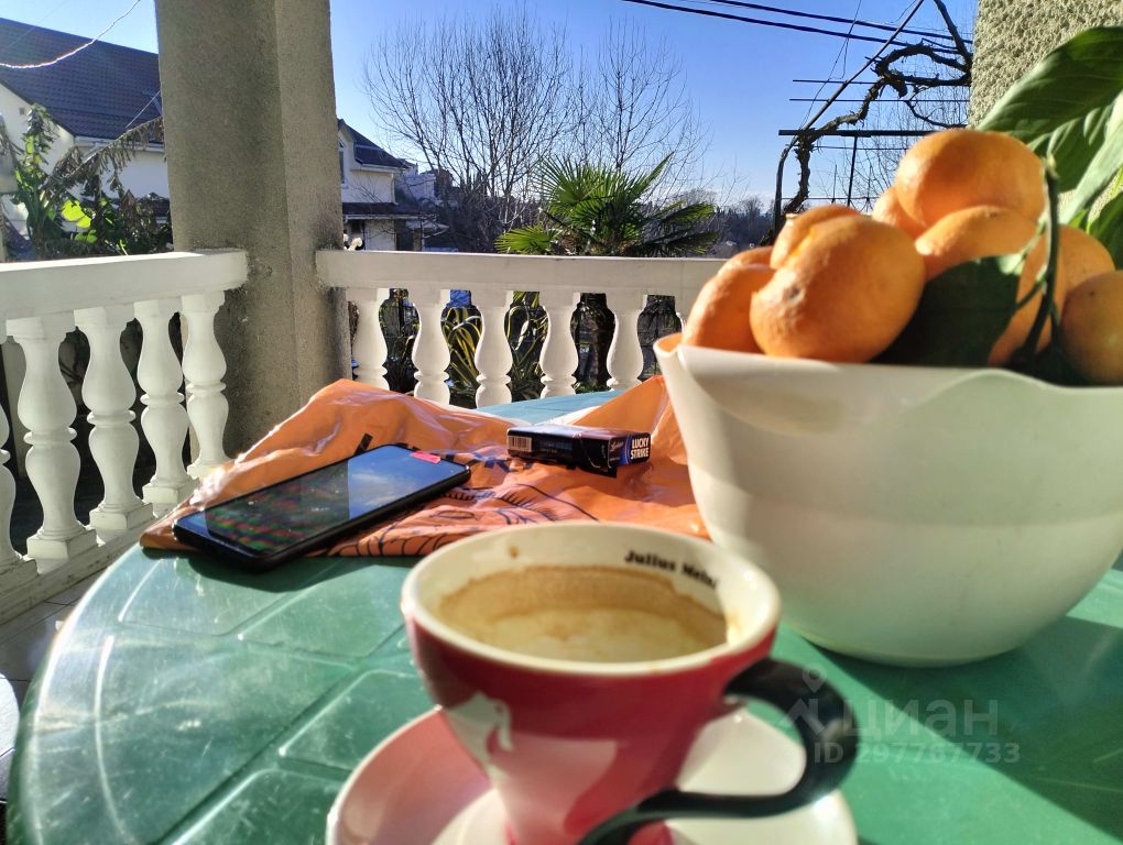 Общага в адлере. Гостевой дом малибу в адлере. Снять комнату сочи центральный. Комната кудепста 35. Гостиница черное море адлер.