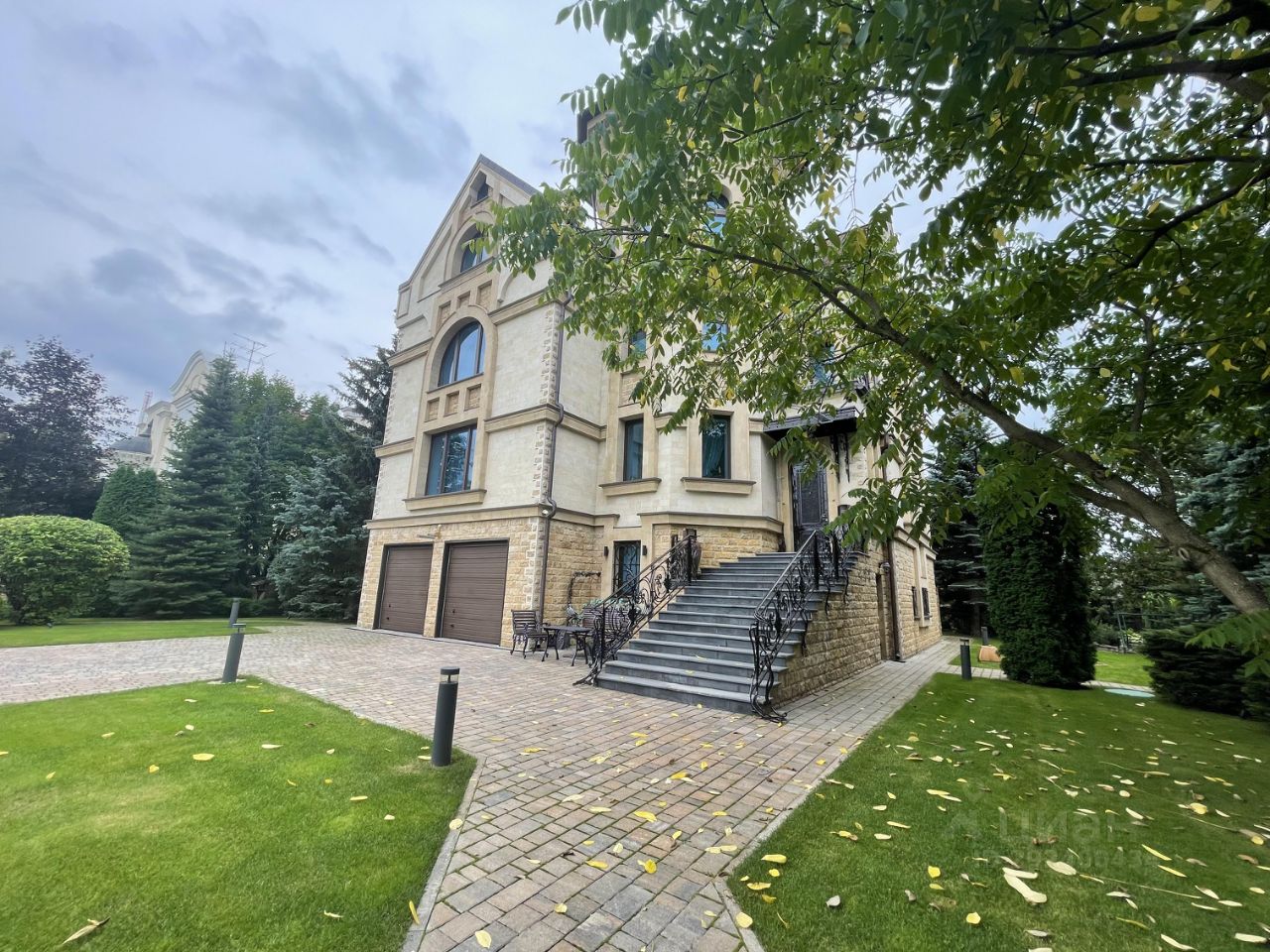 Продажа коттеджа 750м² Москва, ТАО (Троицкий), Михайлово-Ярцевское ...