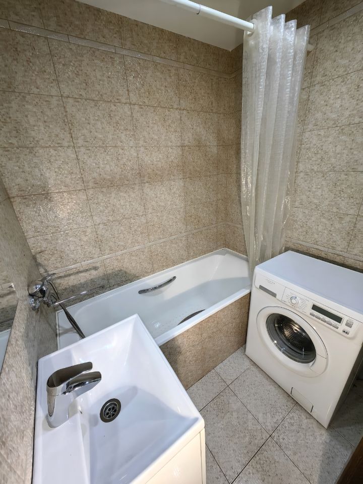 Калуга тельмана 2х комнатная квартира. Калуга вилонова 38 фото дома. Калуга снять квартиру на длительный срок 2 комнатную. Калуга чехова 13а квартира 29. Квартира ворошилова 46 клинцы 36 квартира.