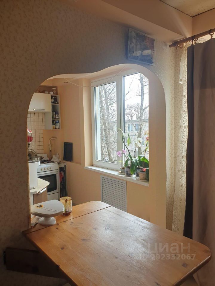 Аренда трехкомнатной квартиры 54.6м² Октябрьская ул., 4, Кингисепп ...