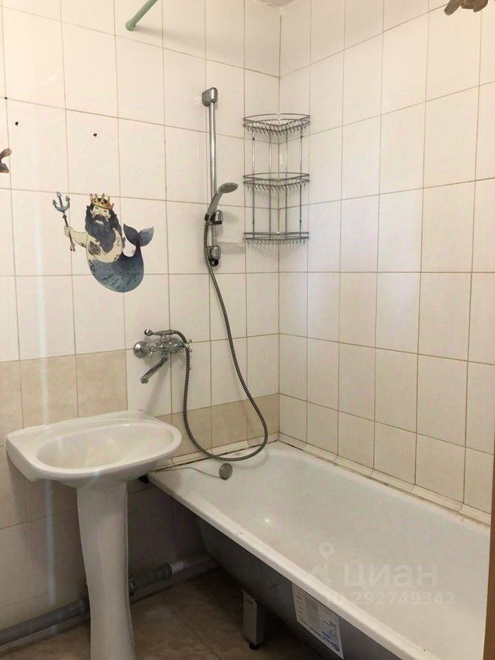 Снять трехкомнатную квартиру 80м² Гатчинское ш., 8к1, Санкт-Петербург ...