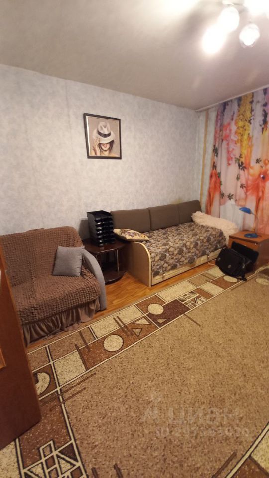 Снять однокомнатную квартиру 40м² Изюмская ул., 43к3, Москва, ЮЗАО, р-н ...