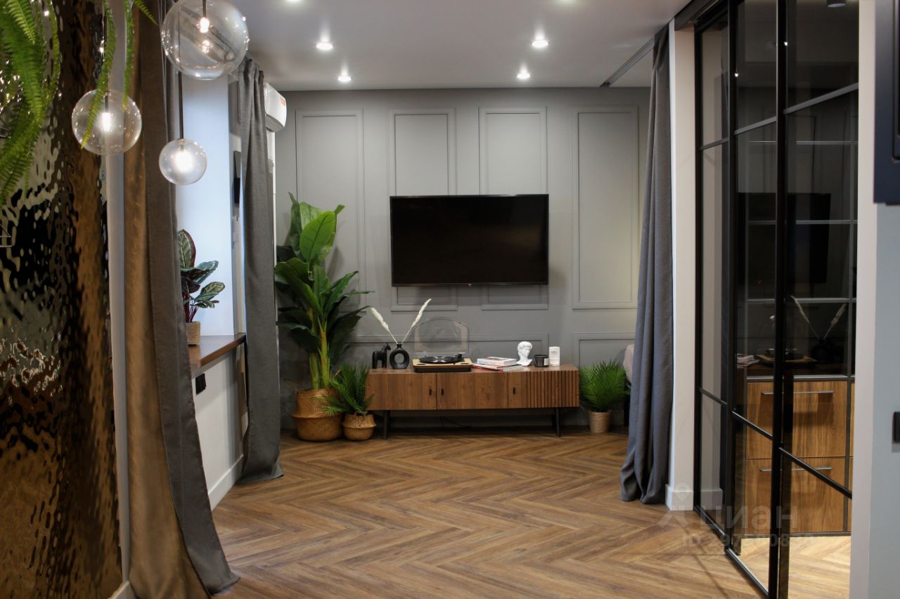 Комнатную квартиру без посредников без залога. Квартира вторичка. Циан снять студию в москве. Настоящий циан фото. Квартира студия в москве.