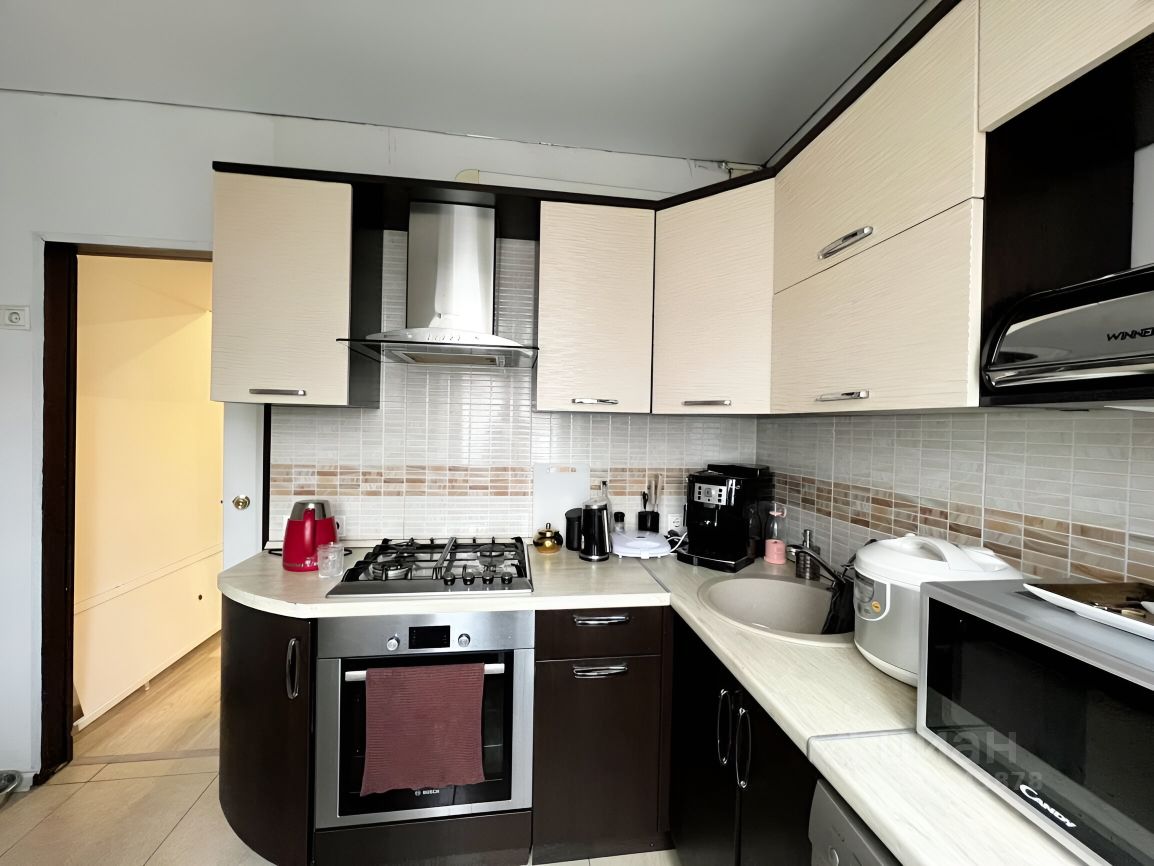 Продаю трехкомнатную квартиру 57м² Люсиновская ул., 72, Москва, ЮАО, р ...