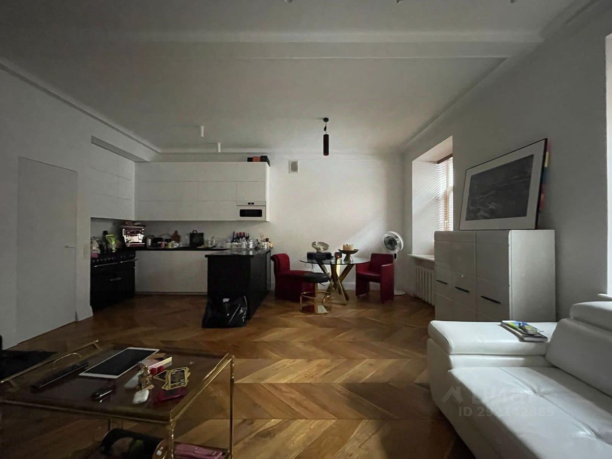 Продаю двухкомнатную квартиру 63м² пер. Брюсов, 7, Москва, ЦАО, р-н ...