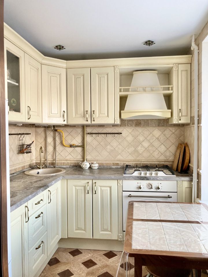 Продажа трехкомнатной квартиры 55.6м² Эрлеровский бул., 24, Санкт ...