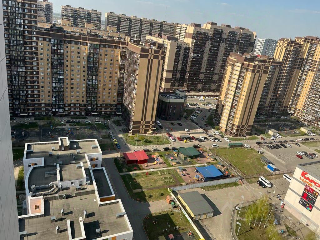 Продаю трехкомнатную квартиру 98.8м² Носовихинское ш., 43, Реутов ...