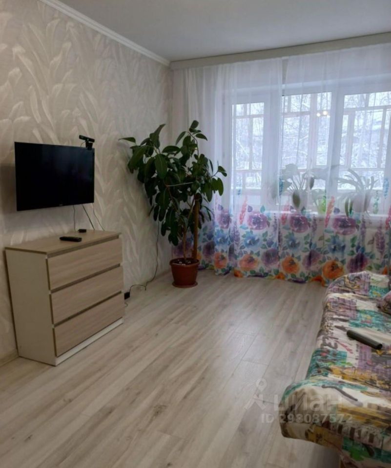 Снять двухкомнатную квартиру 43м² просп. Дружбы Народов, 10, Усть ...