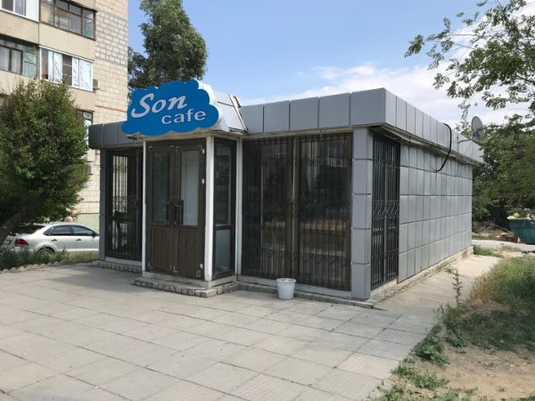 Торговый центр на ул. Елисеева, 8А